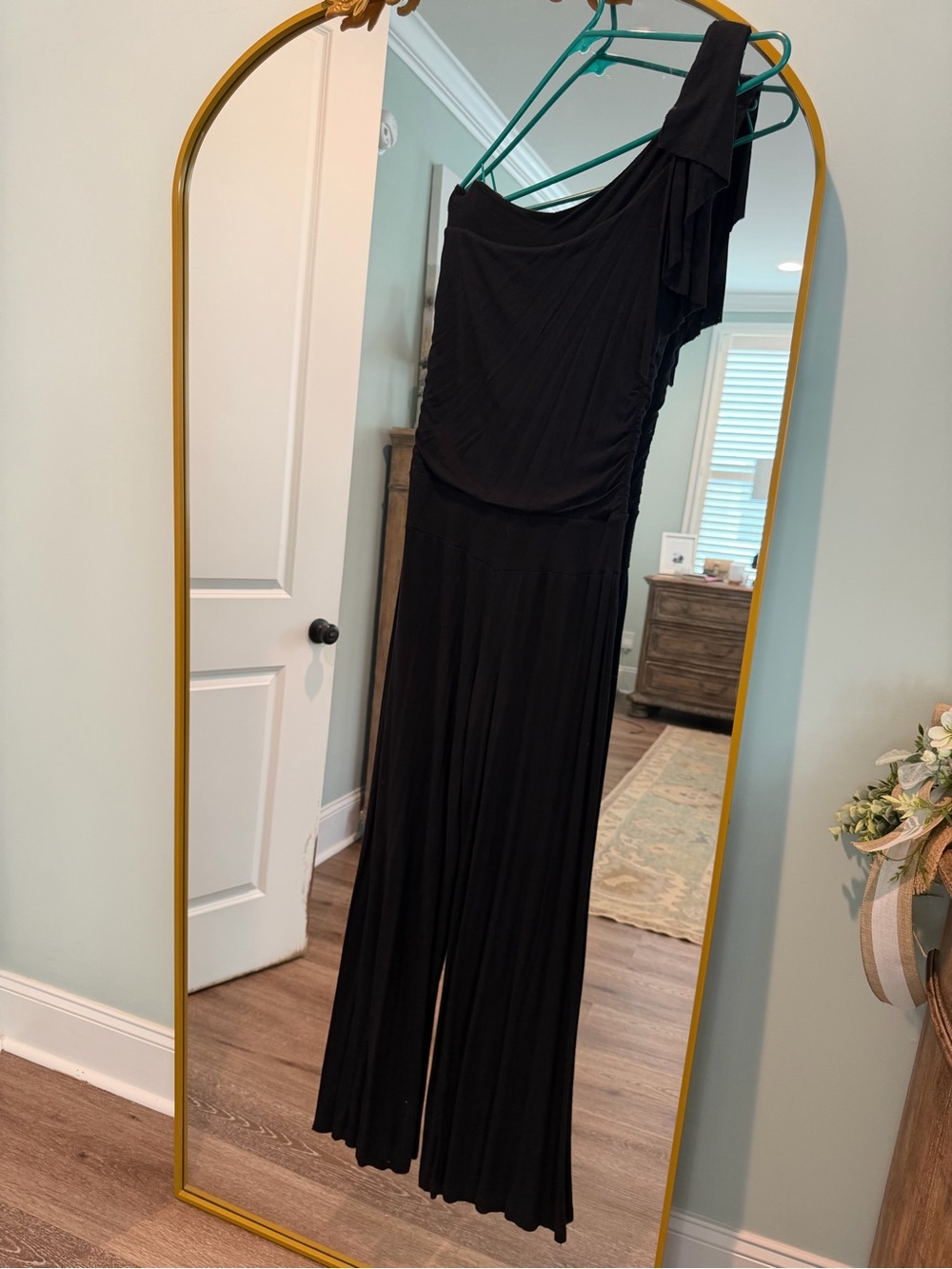 Arden B Black One-Shoulder Wide-Leg Jumpsuit